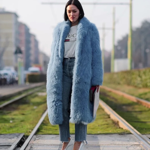 Beyond Fur Overcoat - Picture 3 of 4